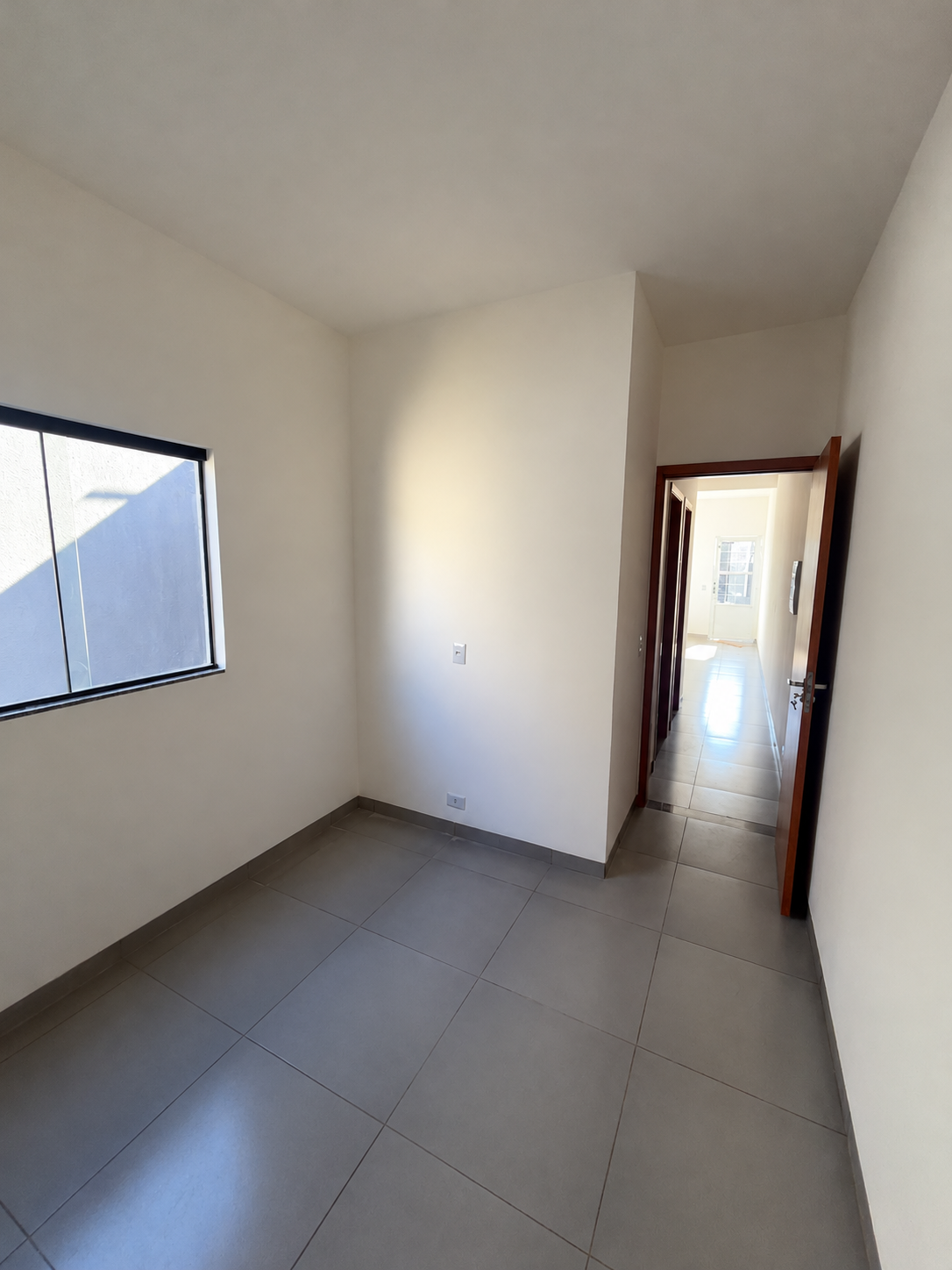 Sala e acesso aos ambientes da casa HABFOR